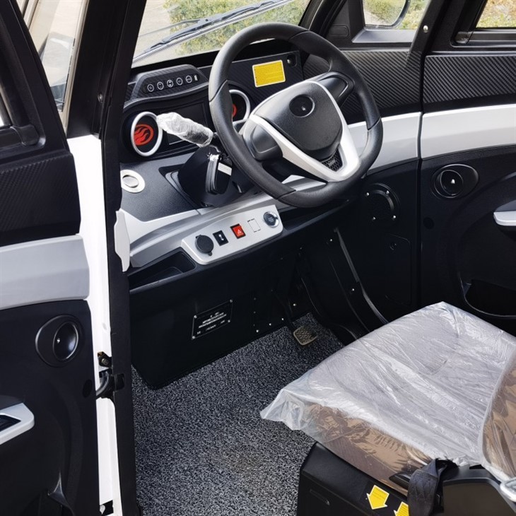 Mini Electric Vehicle Small Car For Daily Travel