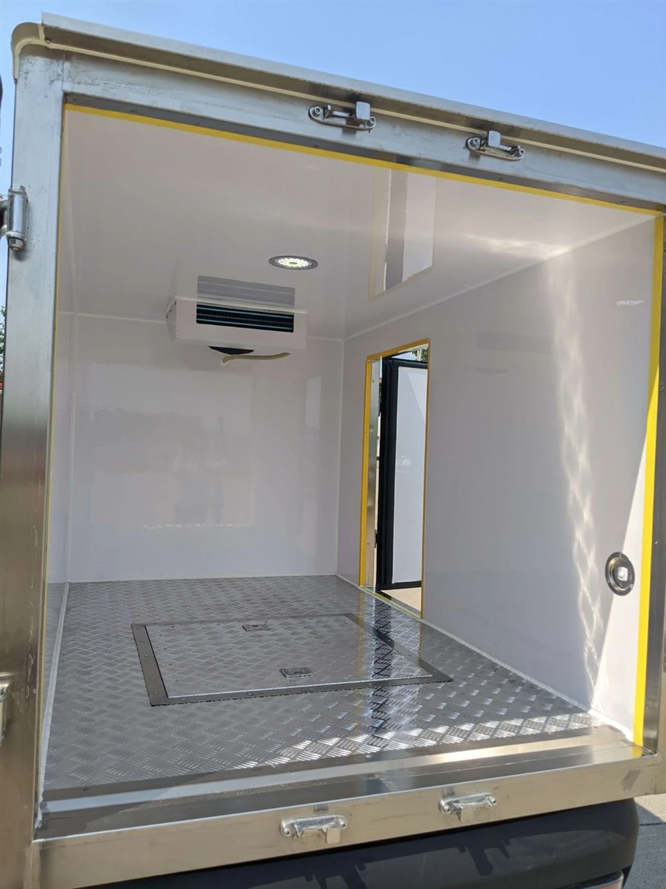 Electric Commercial Vehicle With Aluminum Cargo Box high quality Electric Commercial Vehicle With Aluminum Cargo Box high quality