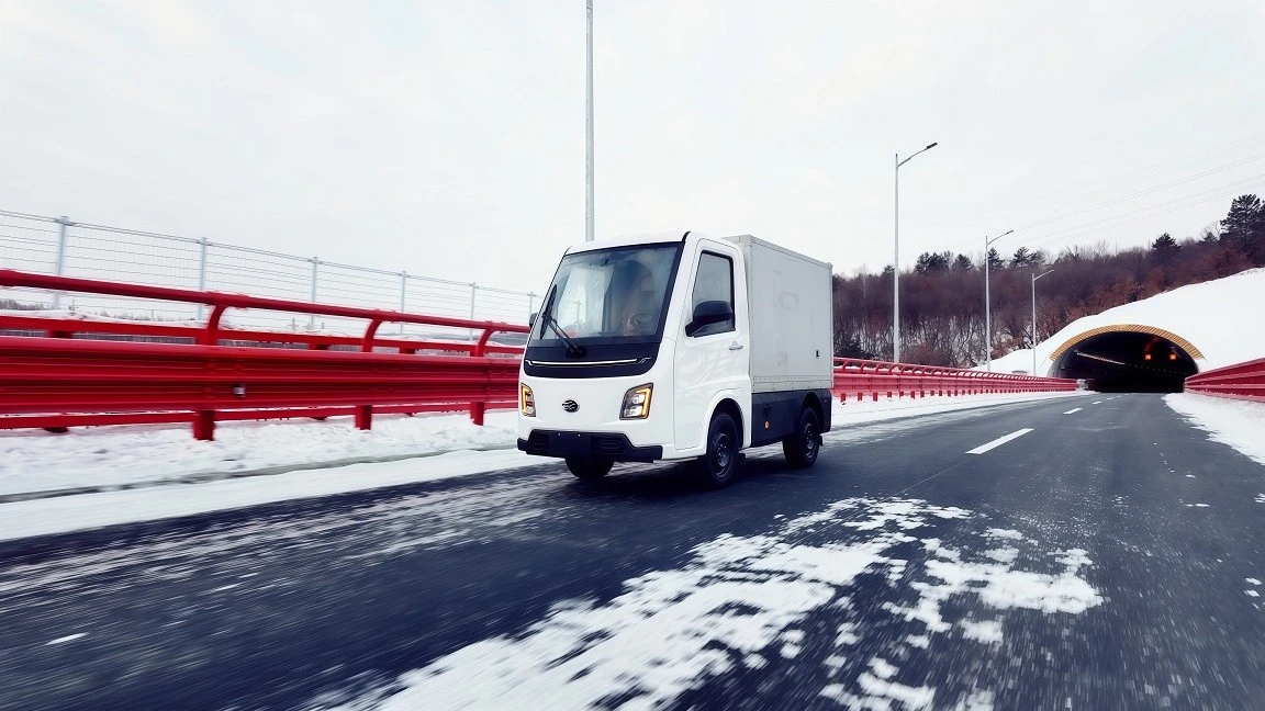 Electric Cargo Van With Refrigeration Box Electric Cargo Van With Refrigeration Box